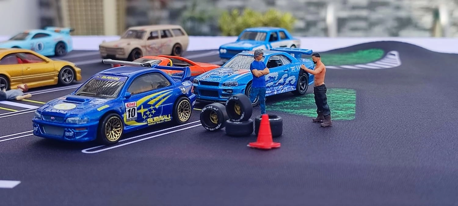 1/64 Scale Non-Slip Parking Mouse Pad Car Diorama, Rollable Desktop Play Mat for Model Vehicle (PAD_005), XX-Large