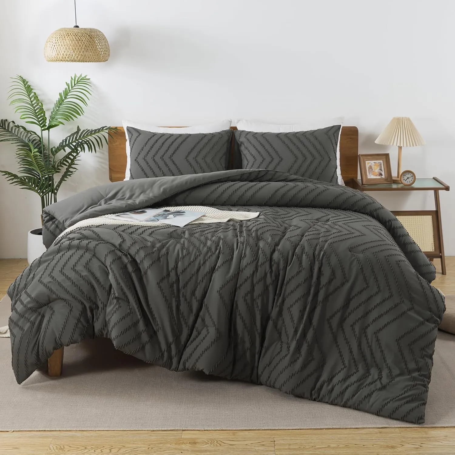 Andency Dark Grey Comforter Set Queen Size, Boho Soft Warm Tufted Bedding Comforter Sets for Queen Size Bed, 3 Pieces Aesthetic Chevron Farmhouse Cute Bohemian Textured Bed Set