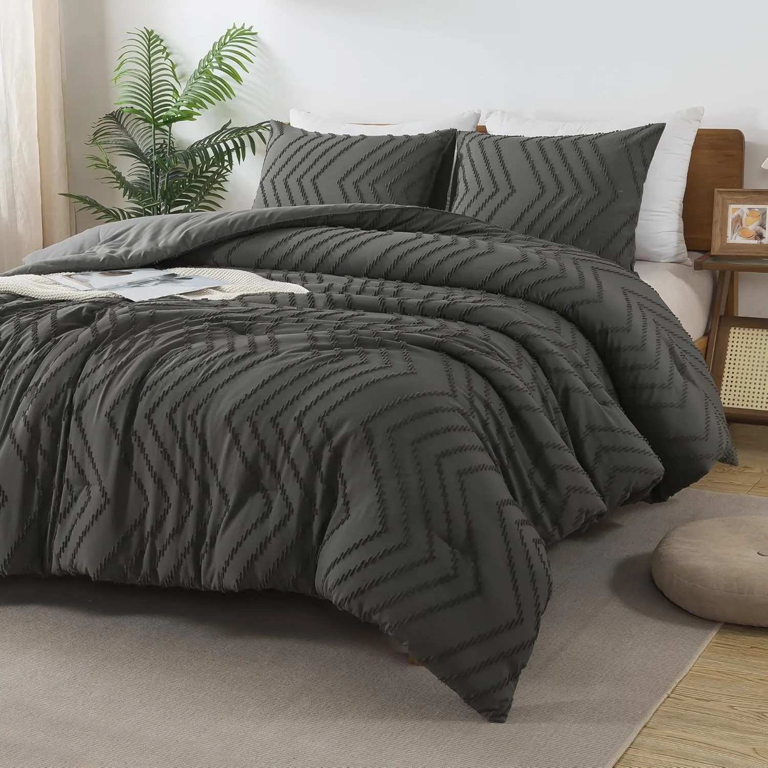 Andency Dark Grey Comforter Set Queen Size, Boho Soft Warm Tufted Bedding Comforter Sets for Queen Size Bed, 3 Pieces Aesthetic Chevron Farmhouse Cute Bohemian Textured Bed Set
