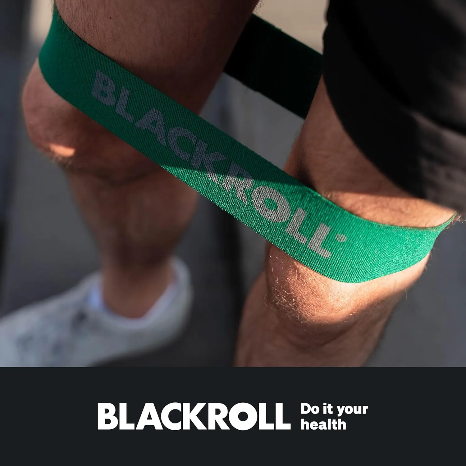 BLACKROLL® Loop Band (32 cm) | Resistance Band for Exercises Fitness and Training | Elastic Fabric Comfortable on The Skin | Home, Gym, Office, Park | Made in Germany
