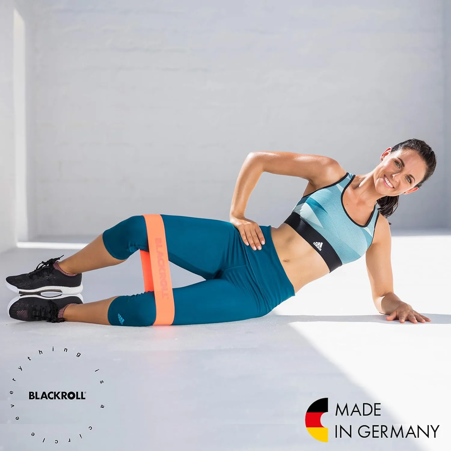 BLACKROLL® Loop Band (32 cm) | Resistance Band for Exercises Fitness and Training | Elastic Fabric Comfortable on The Skin | Home, Gym, Office, Park | Made in Germany