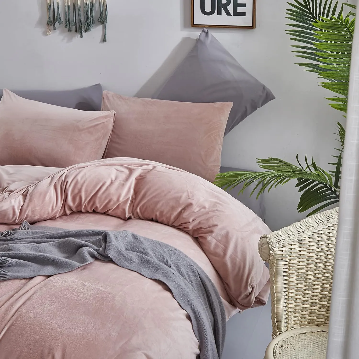 CLOTHKNOW Pink King Size Comforter Set 3Pcs Fluffy Bedding Comforter Sets All Season Soft Dusty Blush Comforter with 2 Pillow Cases