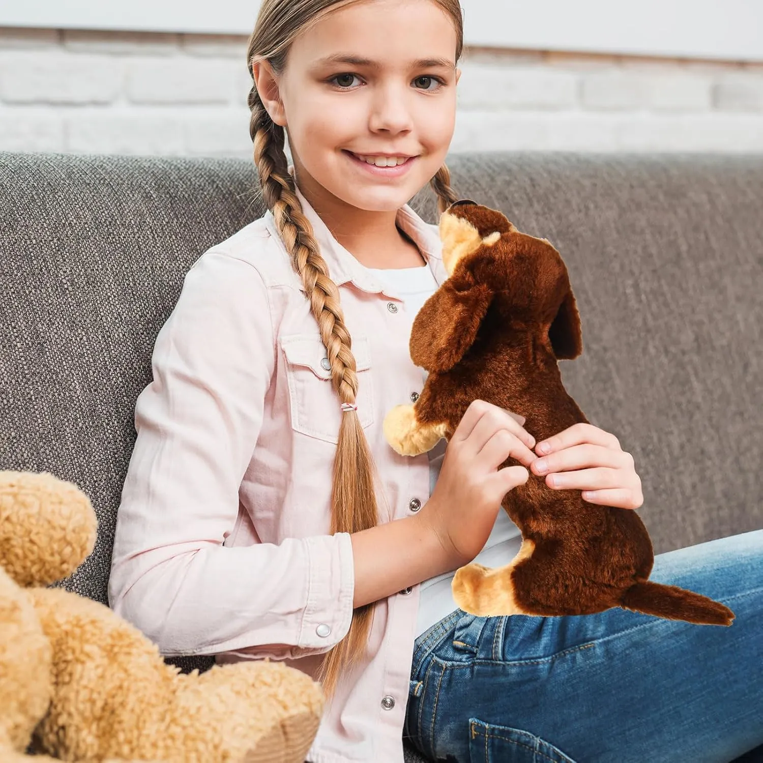 Dachshund Dog Plush Sausage Dog Soft 3D Pom Plush for Girls Birthday Xmas Gift Bedtime Bed Rest Chair Bolster Nursery Decoration (Coffee and Light Brown)