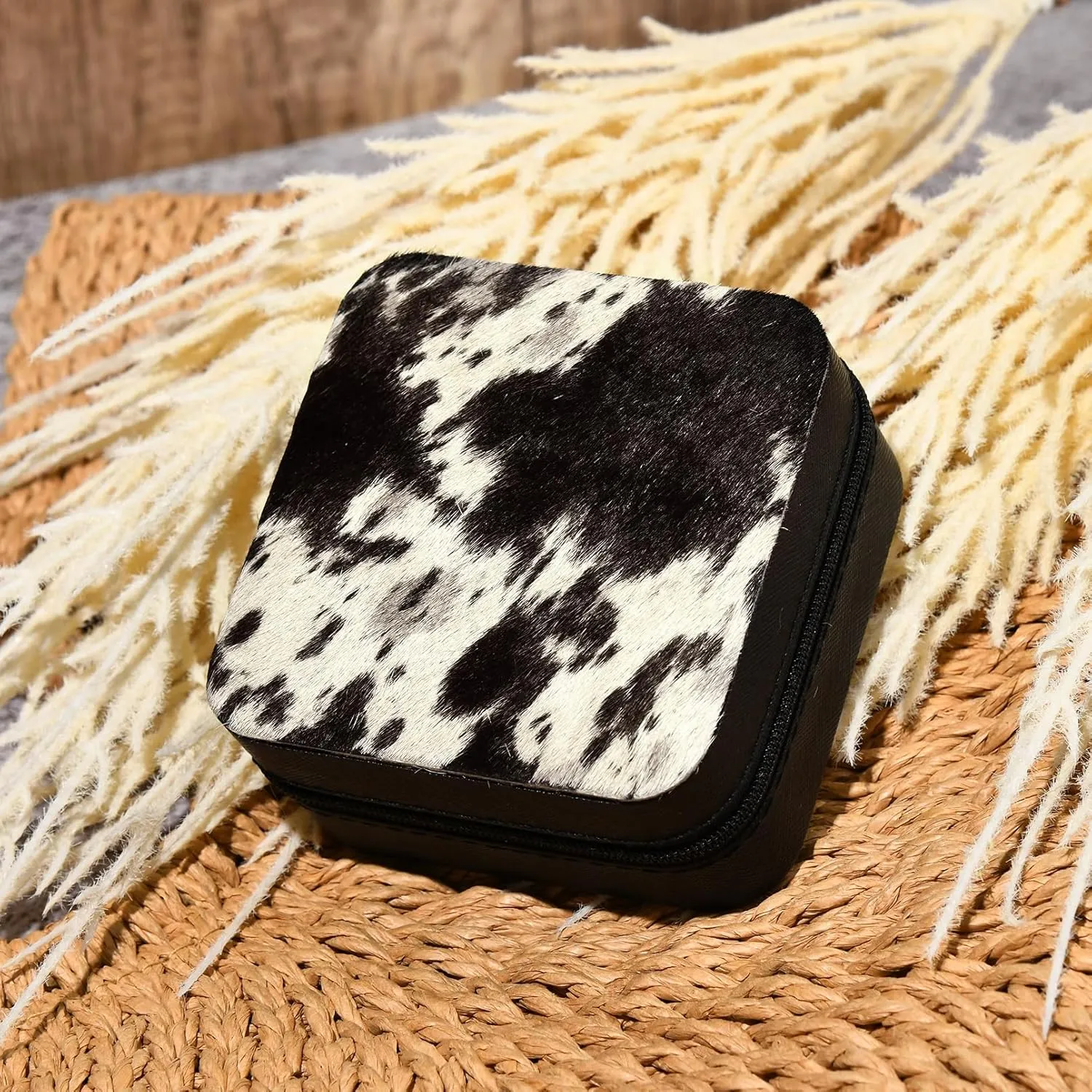 DEEKA Western Jewelry Box Case Real Leather Cow Print Cowhide Tooled Travel Jewelry Organizer Gifts Christmas Gifts for Women Country Girls Cowgirl Stuff Portable Travel Accessories -Black