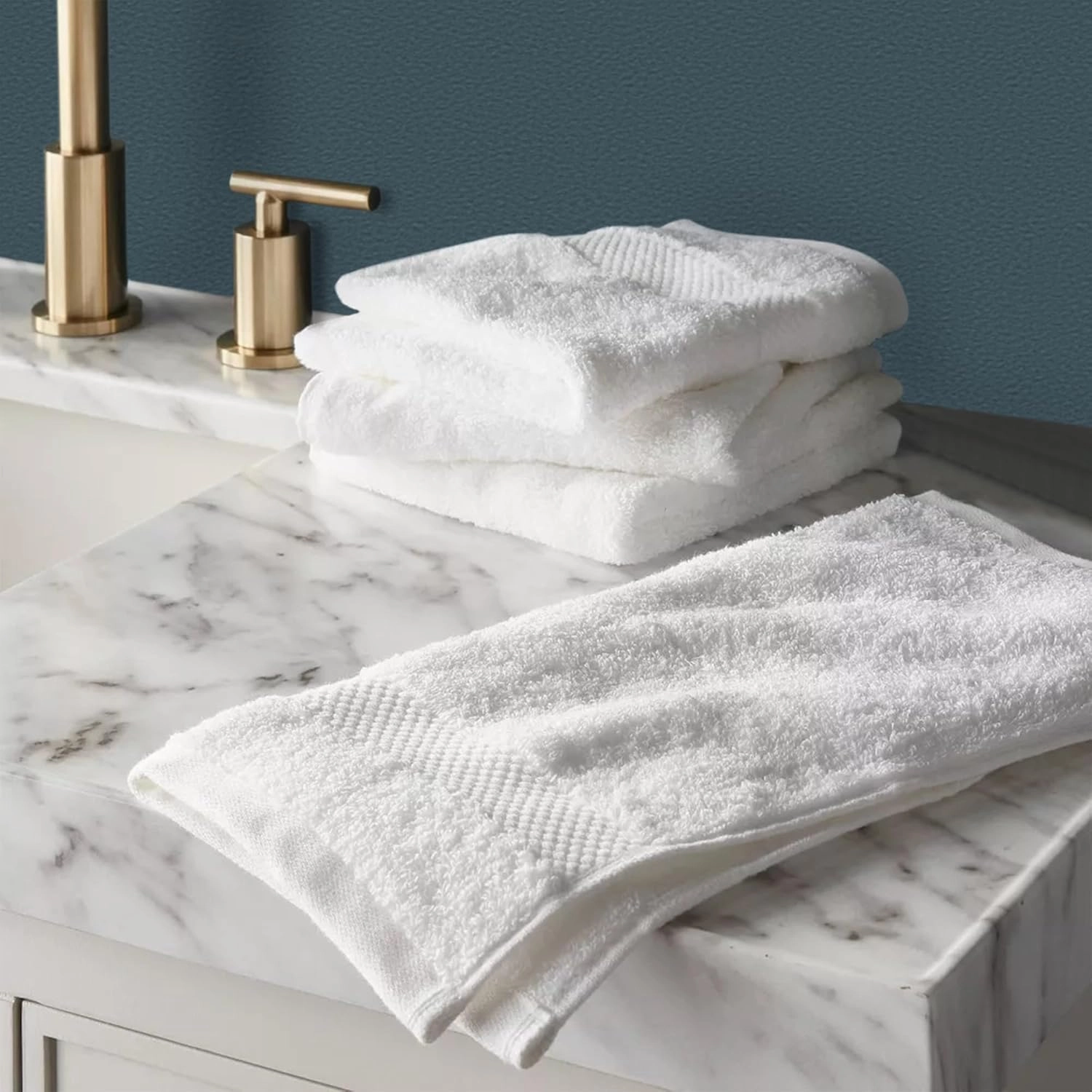 Delara Towels Cotton Washcloths Set 100% Organic Cotton, GOTS Certified Premium Quality Face Cloths, Feather Touch Technology Highly Absorbent and Soft Feel Fingertip Towels, Pack of 60