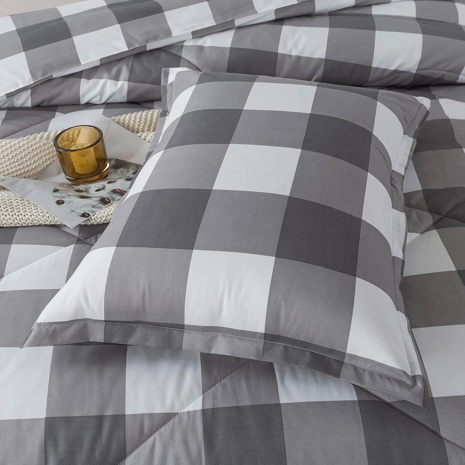 Full Size Plaid Comforter Set, White Gray Buffalo Check Plaid Comforter Bedding Set for All Seasons, Classic Gingham Pattern Print Soft Microfiber 3 Pieces Comforter with Pillowshams