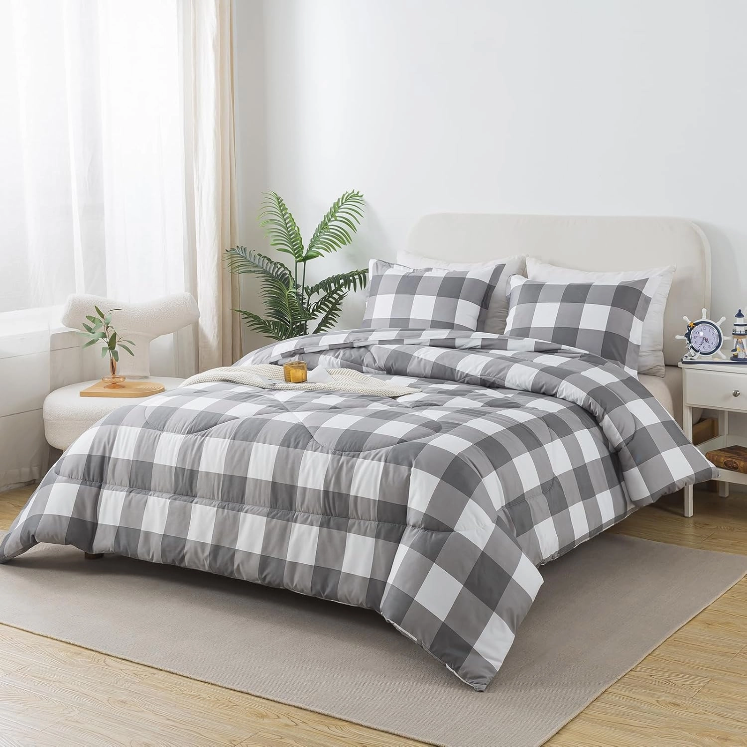 Full Size Plaid Comforter Set, White Gray Buffalo Check Plaid Comforter Bedding Set for All Seasons, Classic Gingham Pattern Print Soft Microfiber 3 Pieces Comforter with Pillowshams