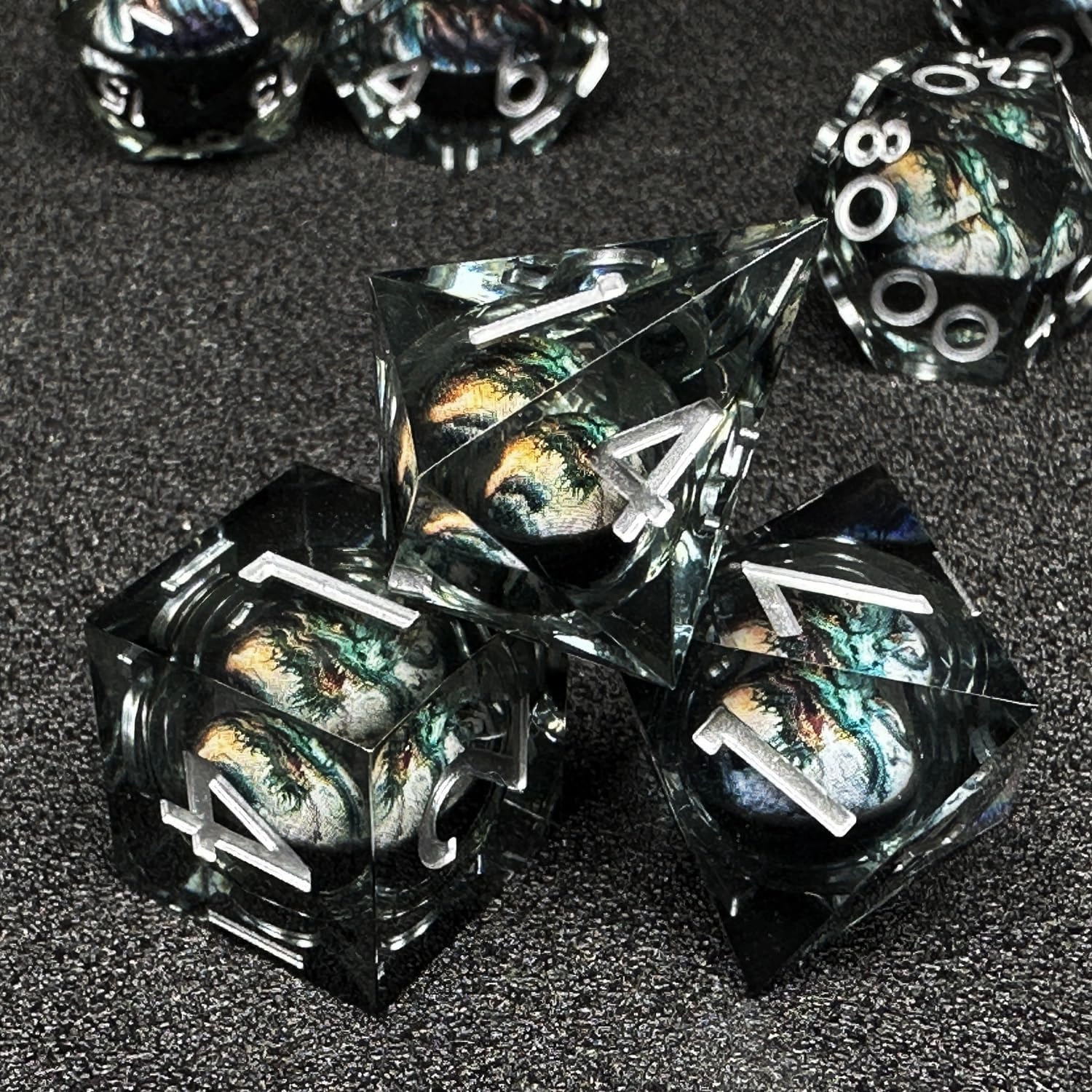 HAOMEJA D&D Dragon Resin Dice Set 7 PCS DND Sharp Edges Dice with Gift Random Dragon Eye Bag Apply to Dungeons and Dragons Role Playing Game Gift (Dragon A & Black Silver)