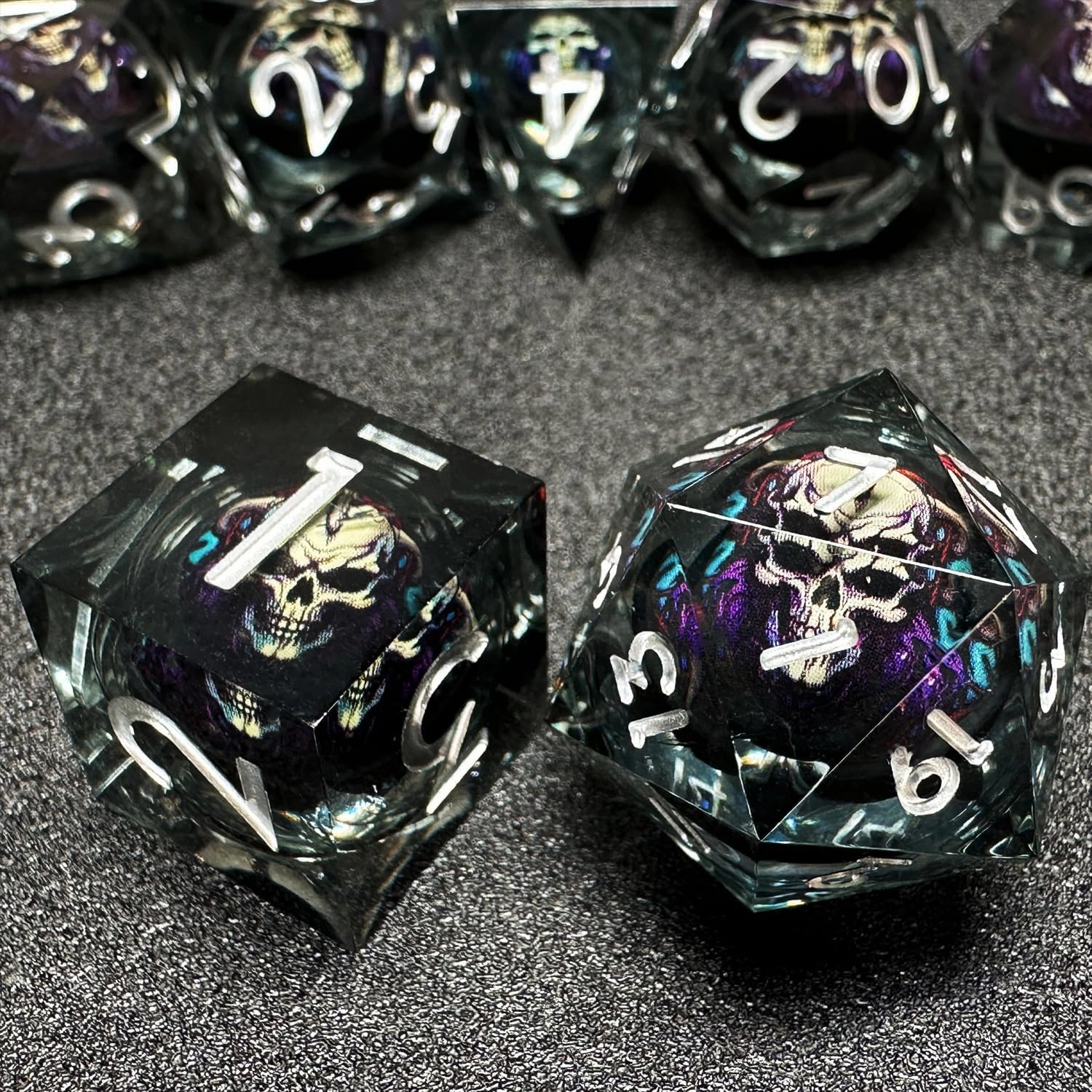 HAOMEJA Skull D&D Monster Resin Dice Set DND Skeleton 7 PCS Sharp Edges Dice with Gift Dragon Eye Bag Apply to Dungeons and Dragons Role Playing Game Gift (Skull B & Black)