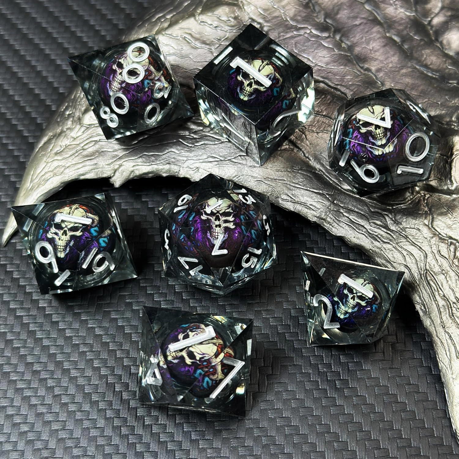 HAOMEJA Skull D&D Monster Resin Dice Set DND Skeleton 7 PCS Sharp Edges Dice with Gift Dragon Eye Bag Apply to Dungeons and Dragons Role Playing Game Gift (Skull B & Black)