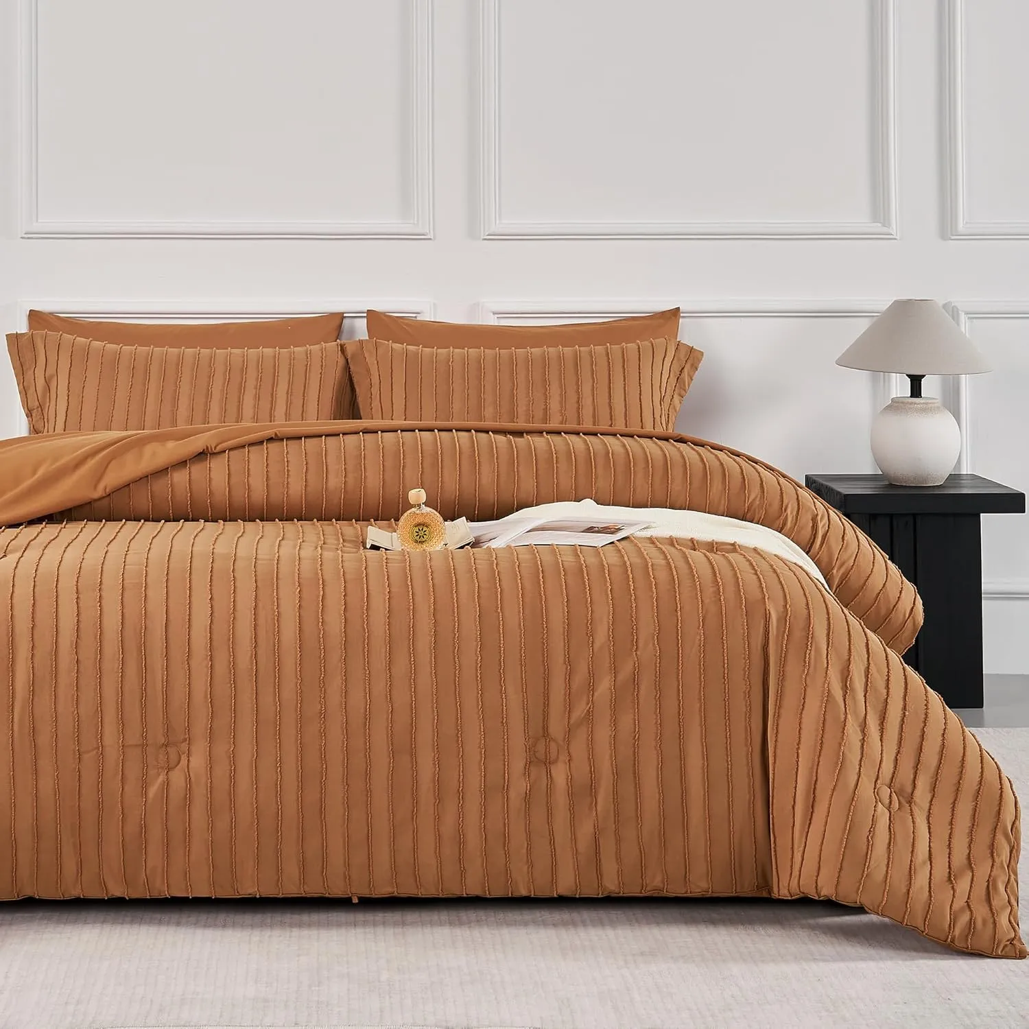 JELLYMONI Queen Comforter Set - Rust Striped Tufted Bedding Set for All Seasons, Fluffly Comforter (90"x90") with Pillow Shams (20"x26" 2")