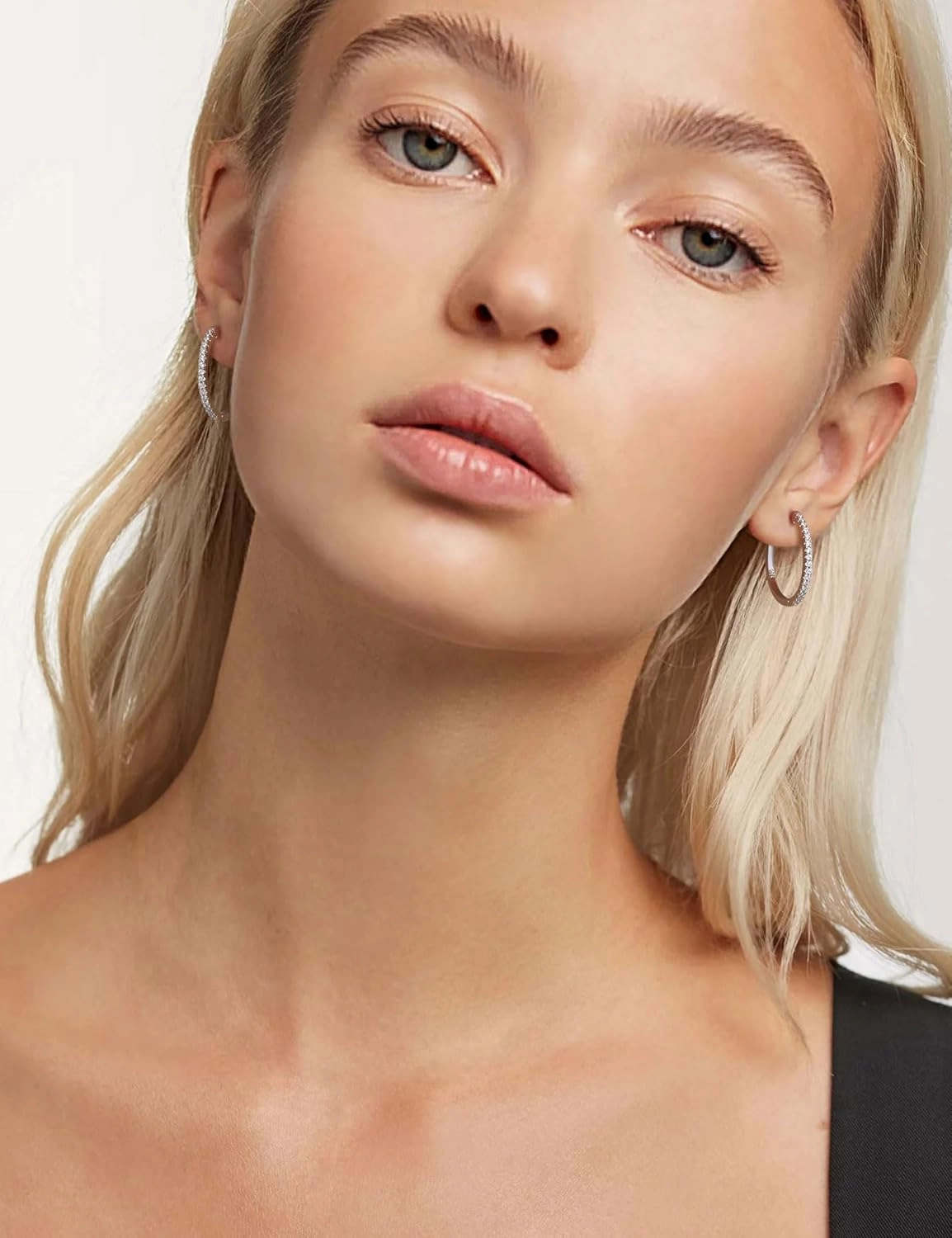 Moissanite Hoop Earrings for Women S925 Sterling Silver Channel Set 18K White Gold Plated Hypoallergenic Large Thick Huggie Loops Lightweight Moissanite Earrings 15-30mm