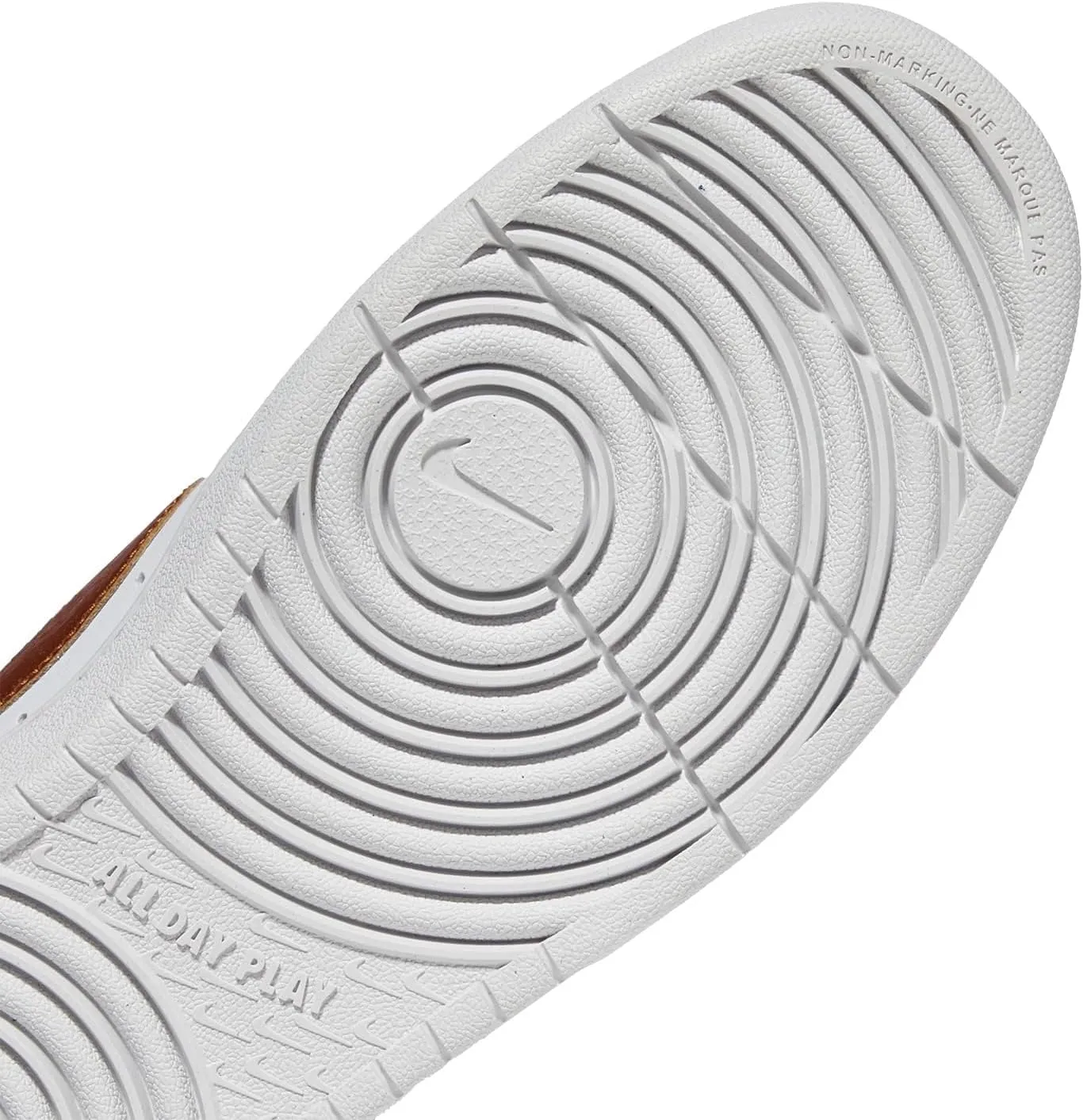 Nike boys Court Borough Low 2 Se (Big Kid)