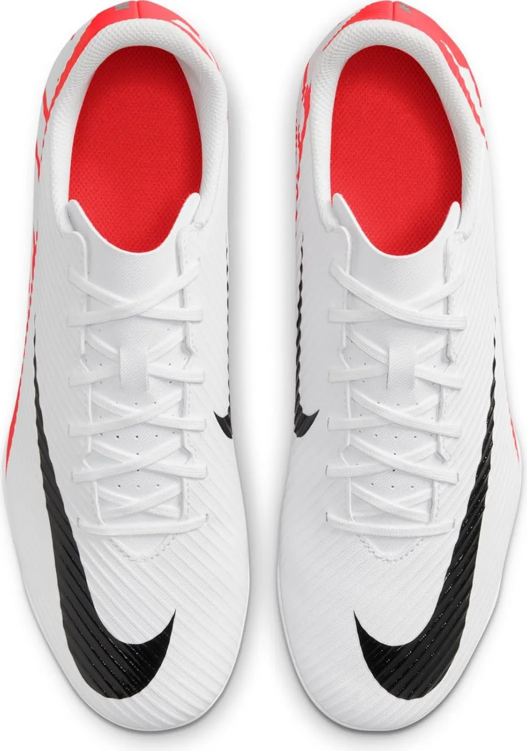 Nike Men's Soccer Sneaker