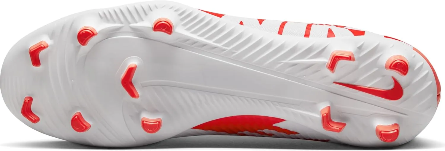 Nike Men's Soccer Sneaker