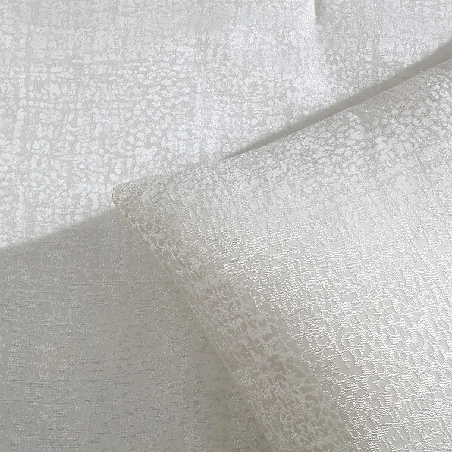 Tahari Home - Comforter Set, Jacquard 5-Piece Bedding with Matching Shams & Decorative Pillows, Ideal for All Seasons (Sterling Bright White, King)